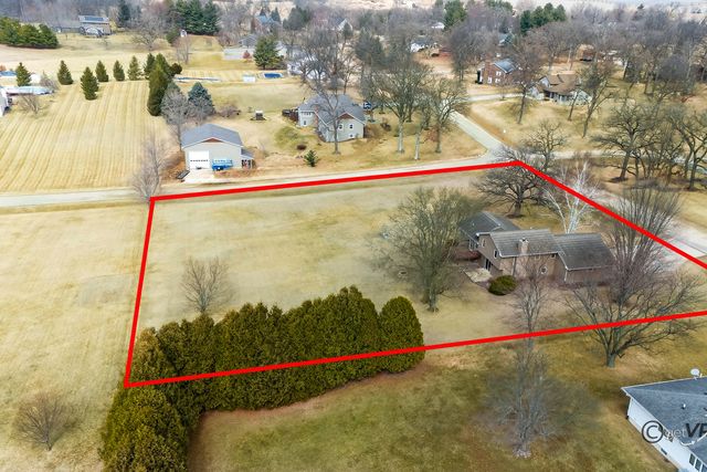 1898 Delmar Drive, Freeport, IL 61032