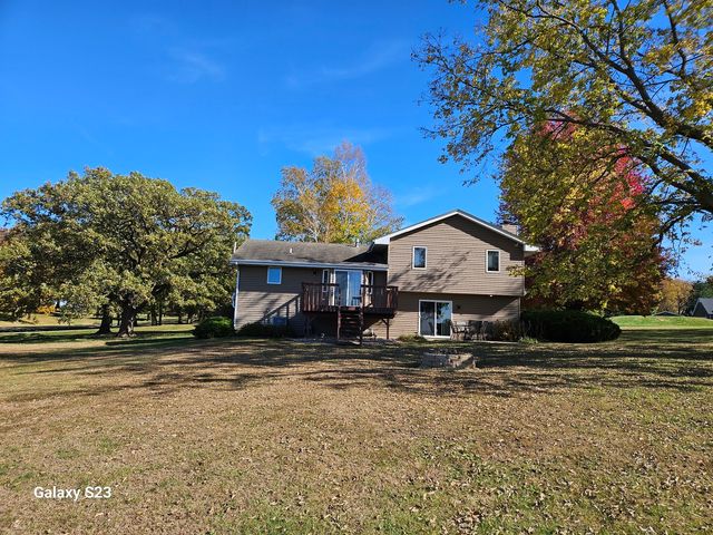 1898 Delmar Drive, Freeport, IL 61032