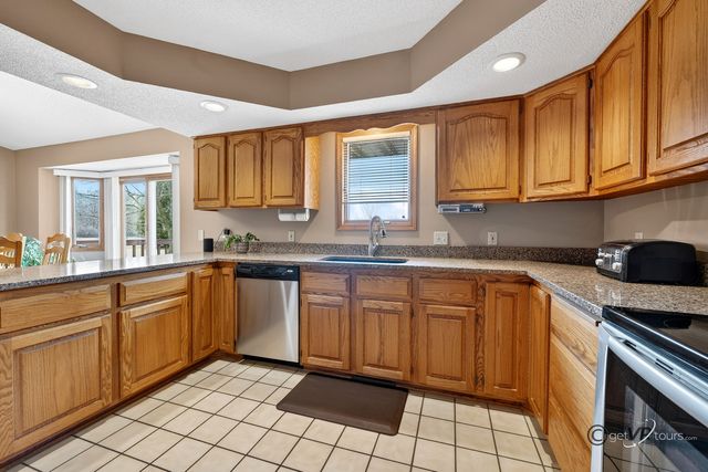 1898 Delmar Drive, Freeport, IL 61032