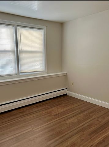 10 Edgemere Rd, Quincy, MA 02169