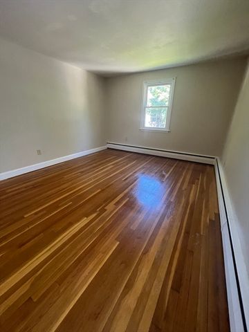 10 Edgemere Rd, Quincy, MA 02169