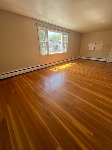 10 Edgemere Rd, Quincy, MA 02169