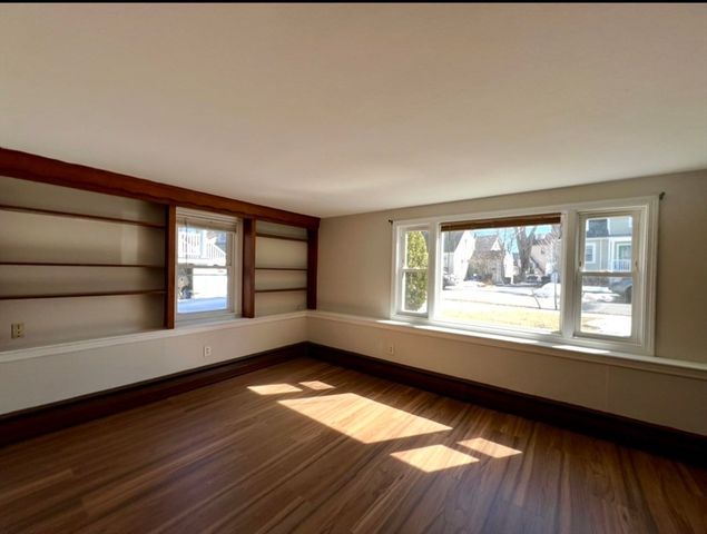 10 Edgemere Rd, Quincy, MA 02169