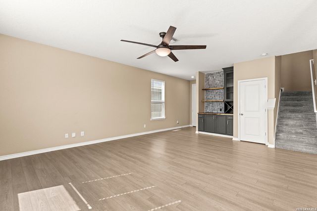 4838 VIA SONOMA TRL, Converse, TX 78109