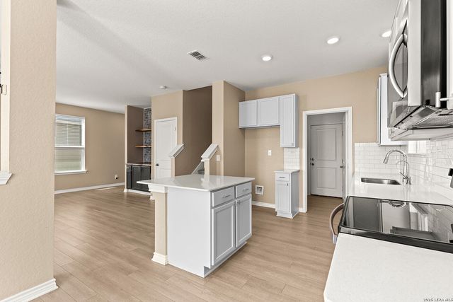 4838 VIA SONOMA TRL, Converse, TX 78109