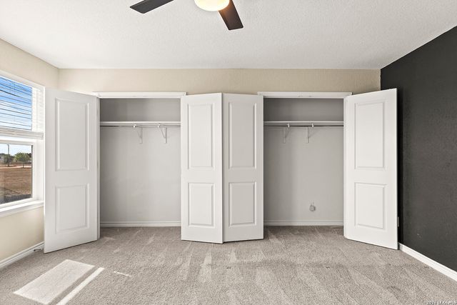 4838 VIA SONOMA TRL, Converse, TX 78109