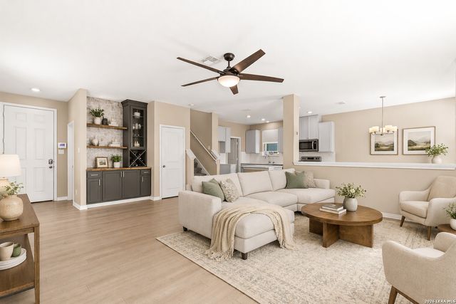 4838 VIA SONOMA TRL, Converse, TX 78109