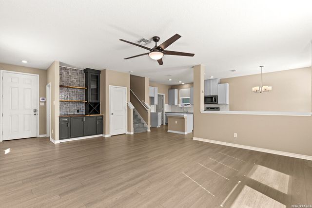 4838 VIA SONOMA TRL, Converse, TX 78109