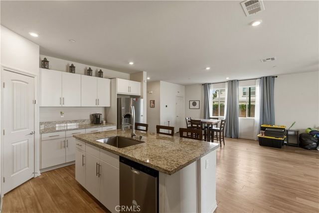 1726 Plume, San Jacinto, CA 92583