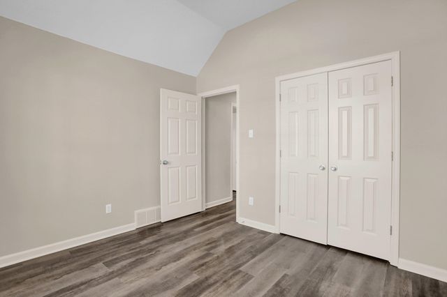 7899 CLAREDALE RD, Bartlett, TN 38133