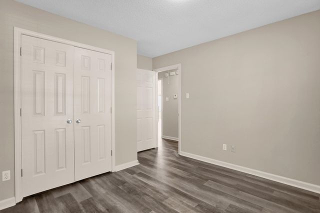 7899 CLAREDALE RD, Bartlett, TN 38133