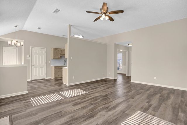 7899 CLAREDALE RD, Bartlett, TN 38133