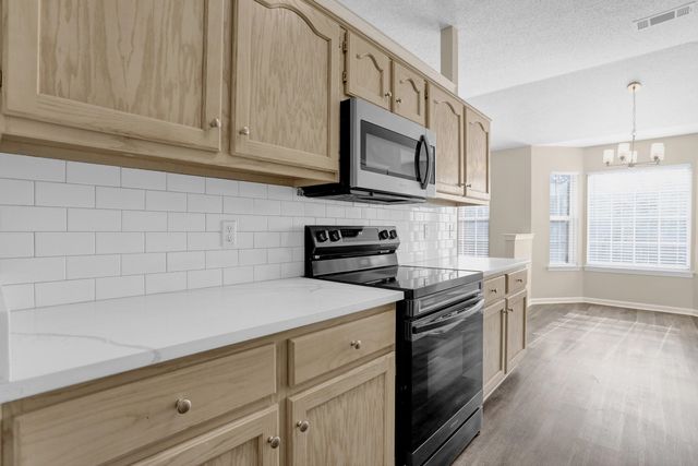 7899 CLAREDALE RD, Bartlett, TN 38133