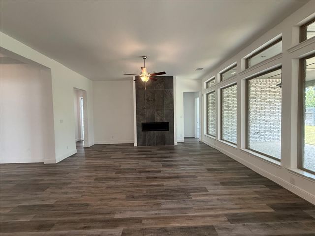 15423 Sun Rose Street, Conroe, TX 77302