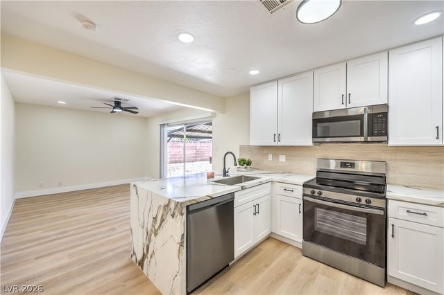 4370 Lariat Drive, Las Vegas, NV 89121