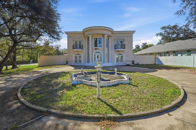 588 Mooney Road, Fort Walton Beach, FL 32547