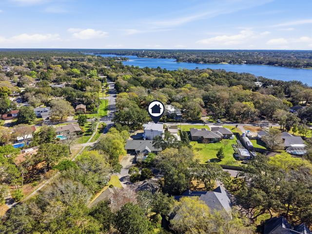 588 Mooney Road, Fort Walton Beach, FL 32547