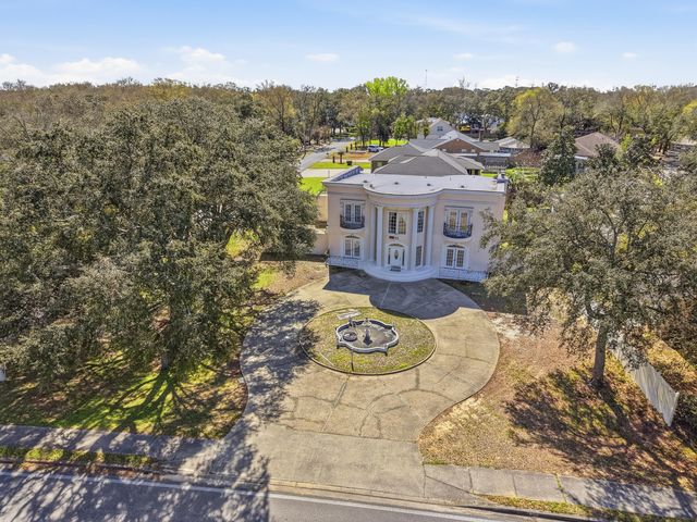 588 Mooney Road, Fort Walton Beach, FL 32547