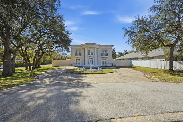 588 Mooney Road, Fort Walton Beach, FL 32547