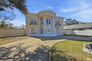 588 Mooney Road, Fort Walton Beach, FL 32547