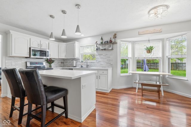 11224 Echo Ridge Lane, Indianapolis, IN 46236