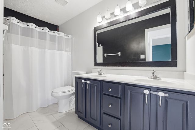 11224 Echo Ridge Lane, Indianapolis, IN 46236