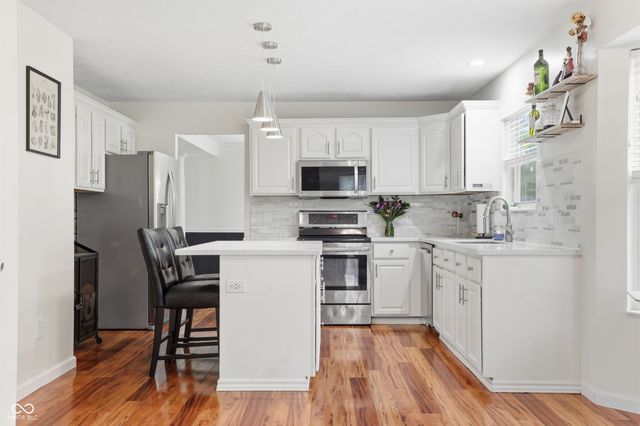 11224 Echo Ridge Lane, Indianapolis, IN 46236