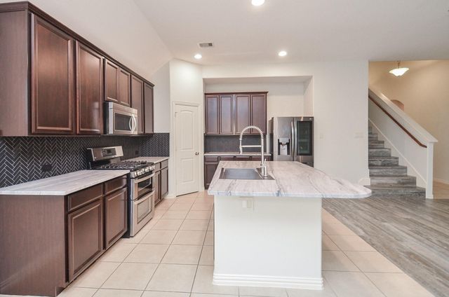 17902 Logans Pine Drive, Tomball, TX 77377