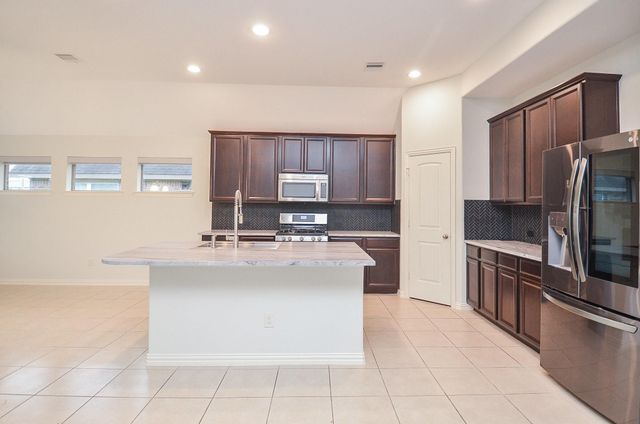 17902 Logans Pine Drive, Tomball, TX 77377