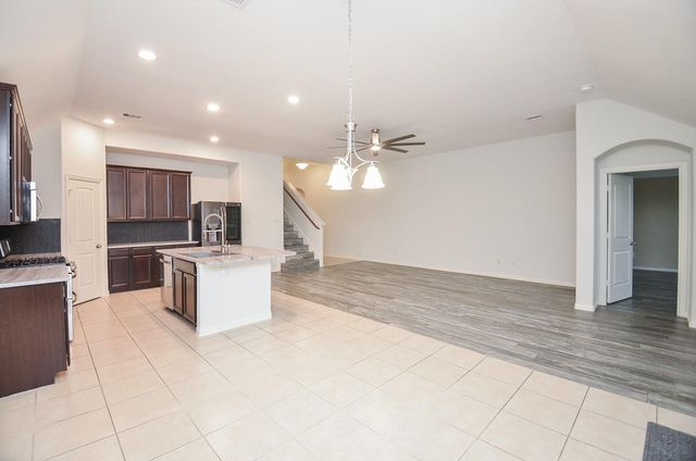 17902 Logans Pine Drive, Tomball, TX 77377