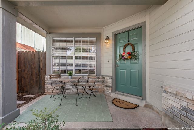 10052 Woodtrail, San Antonio, TX 78250