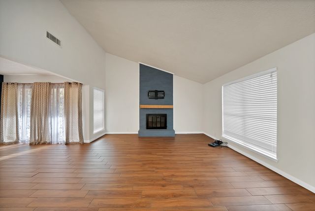 1611 Celeste Court, Arlington, TX 76012