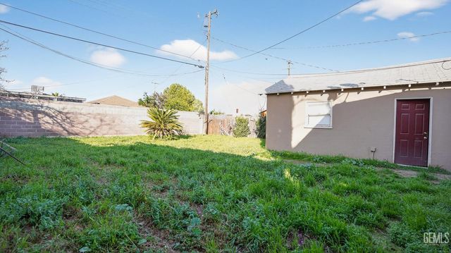 906 2nd Street, Bakersfield, CA 93304