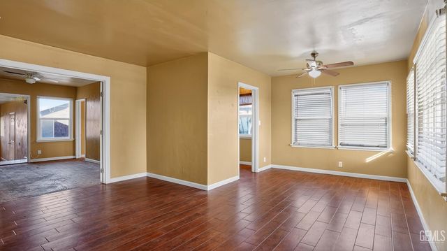 906 2nd Street, Bakersfield, CA 93304