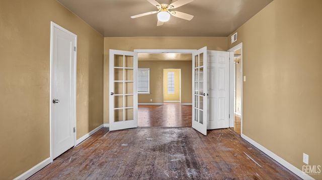 906 2nd Street, Bakersfield, CA 93304