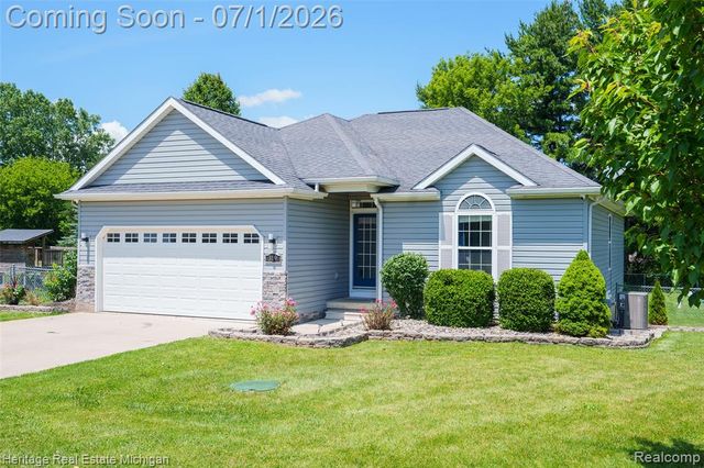319 E Diamond Way, Morrice, MI 48857
