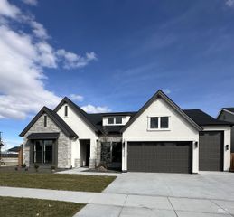 2575 E Cavern Dr, Meridian, ID 83642