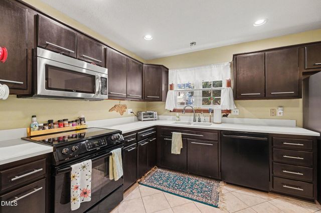 25 Willow Bridge Drive, Durham, NC 27707