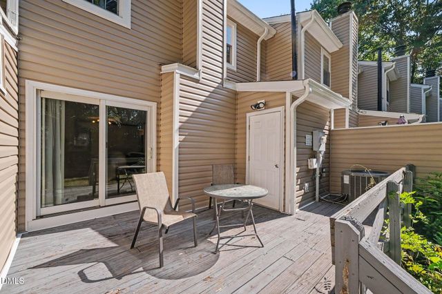 25 Willow Bridge Drive, Durham, NC 27707