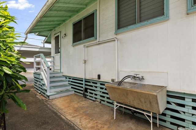 519 Panui Street, Honolulu, HI 96817