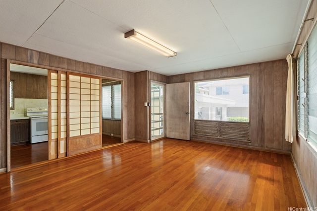 519 Panui Street, Honolulu, HI 96817