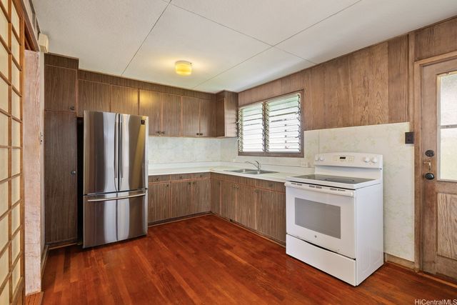 519 Panui Street, Honolulu, HI 96817