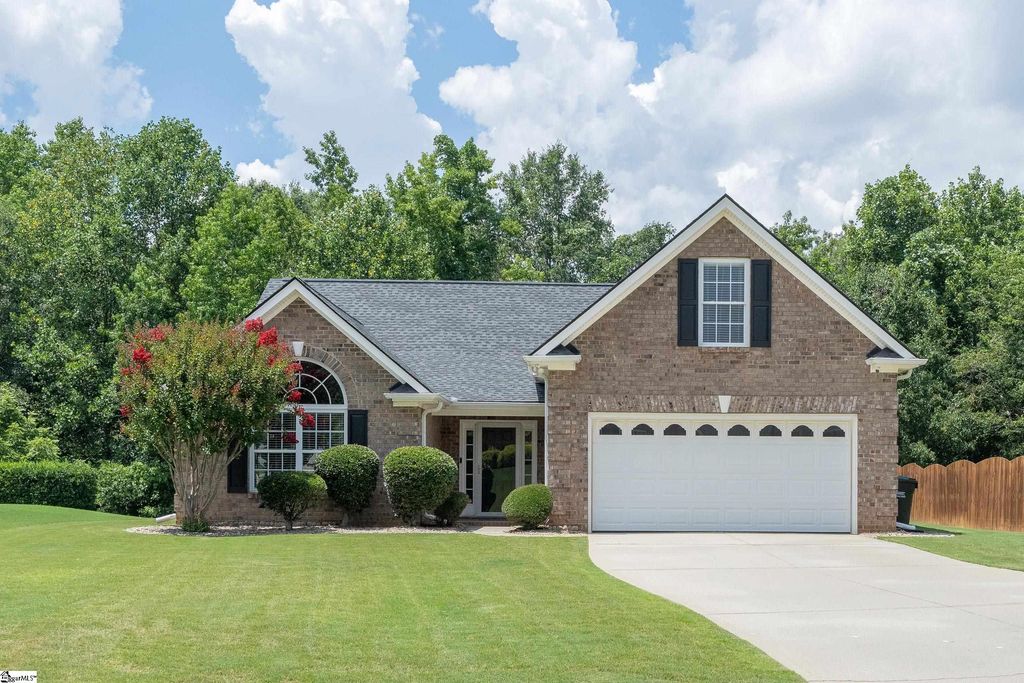 105 Baldwin Creek Way, Simpsonville, SC 29680