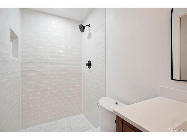5390 Julian St, Denver, CO 80221