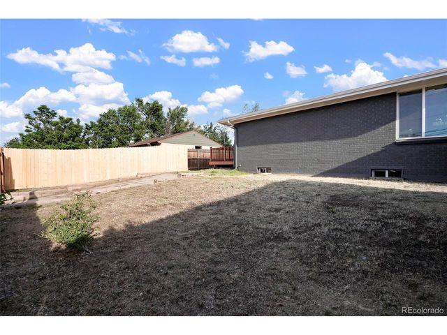 5390 Julian St, Denver, CO 80221
