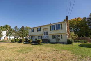 10 Terra Road, Plainville, CT 06062