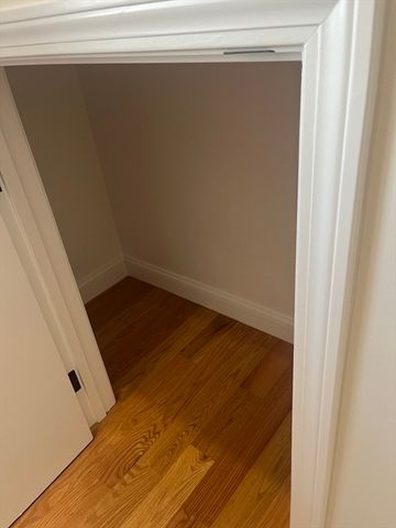 84 Arcadia 1, Revere, MA 02151