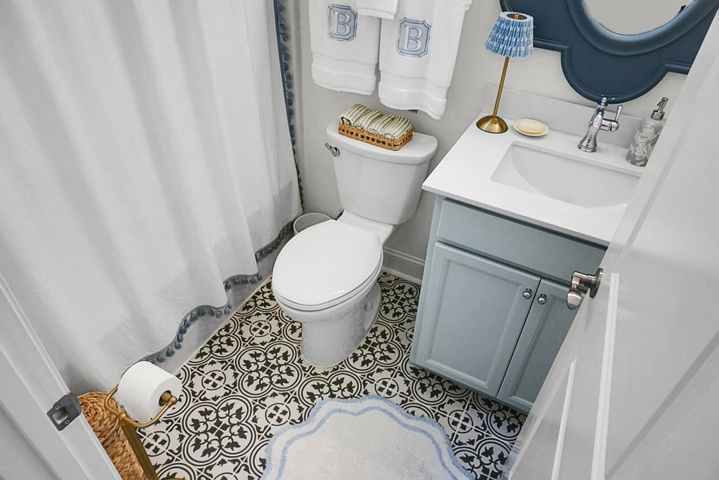 Image 10 of property listing at 129 Sabal Court, Summerville, SC 29483