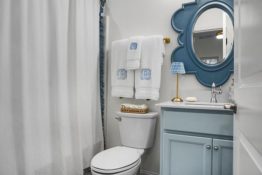 Image 11 of property listing at 129 Sabal Court, Summerville, SC 29483