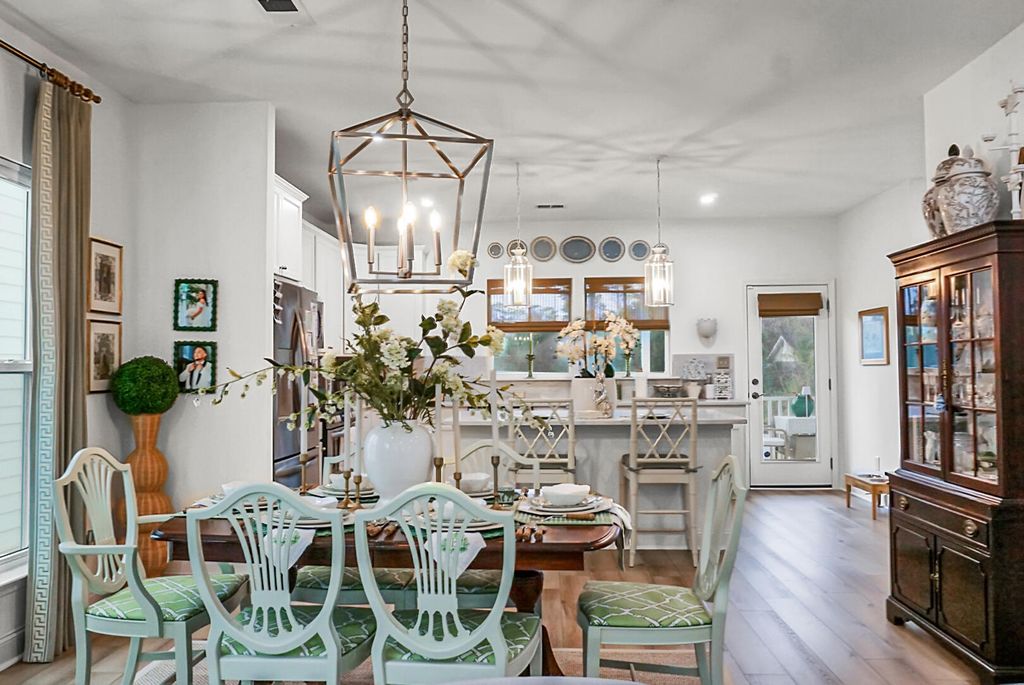 Image 14 of property listing at 129 Sabal Court, Summerville, SC 29483